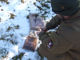 MRE One Meal, Menu V – Kurczak aji 3