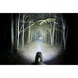 Latarka taktyczna Nitecore MH12 3
