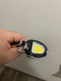 Recenzje: Latarka COB 560lm MULTI EMBLEM z zapalniczką - 1