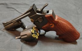 Recenzje: Wiatrówkowy rewolwer Bruni Super Sport 708 czarny 4,5mm - 1