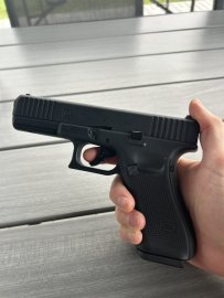 Recenzje: Pistolet pneumatyczny Umarex Glock 17 Gen5 BlowBack 4,5mm - 1