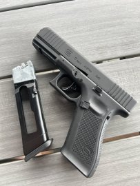 Recenzje: Pistolet pneumatyczny Umarex Glock 17 Gen5 BlowBack 4,5mm - 3
