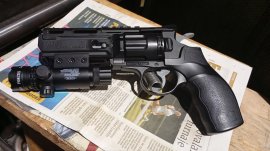 Recenzje: Laserowy celownik Venox Force czerwony z zdalnym włącznikiem - 1