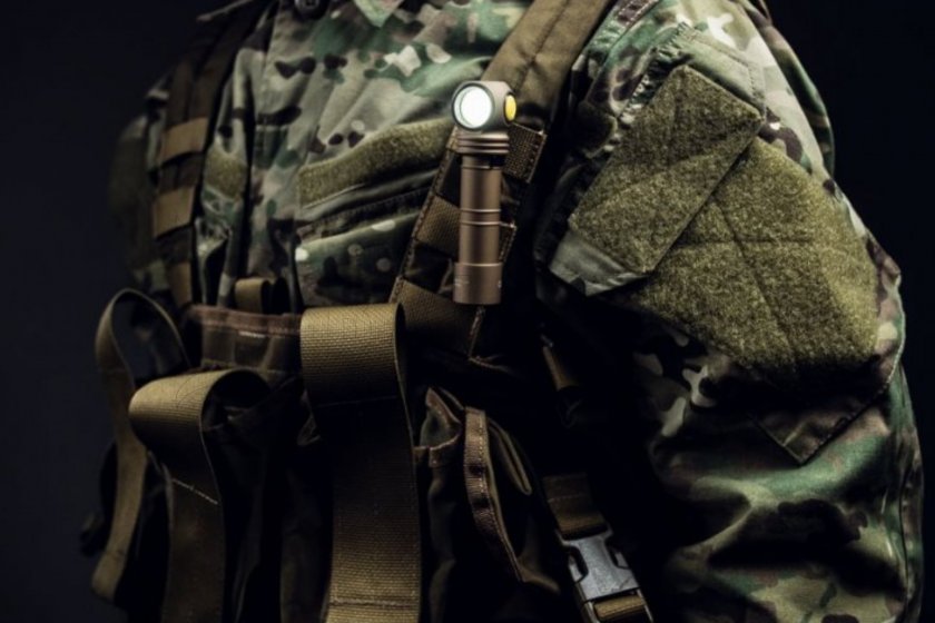 Latarka czołowa Armytek Wizard C2 Pro zimne światło Piaszczysta 6