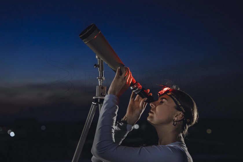 Multifunkcyjna latarka Armytek Crystal Pro - czerwona 11