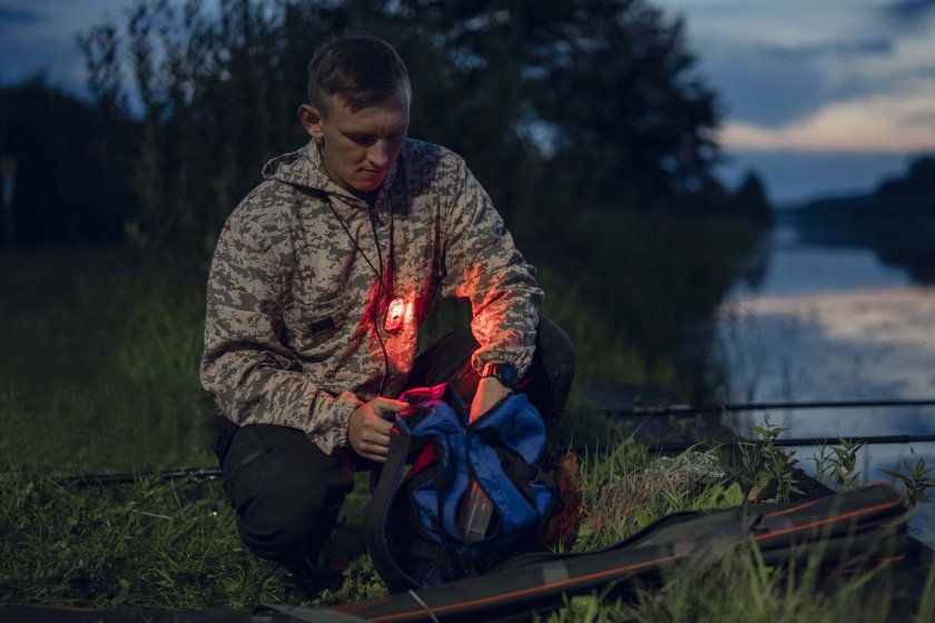 Multifunkcyjna latarka Armytek Crystal Pro - czerwona 7