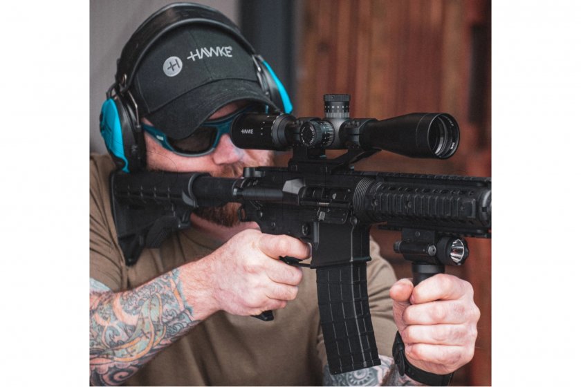 Luneta Hawke Vantage 30 1-8x24 IR Tactical BDC 5,56 20