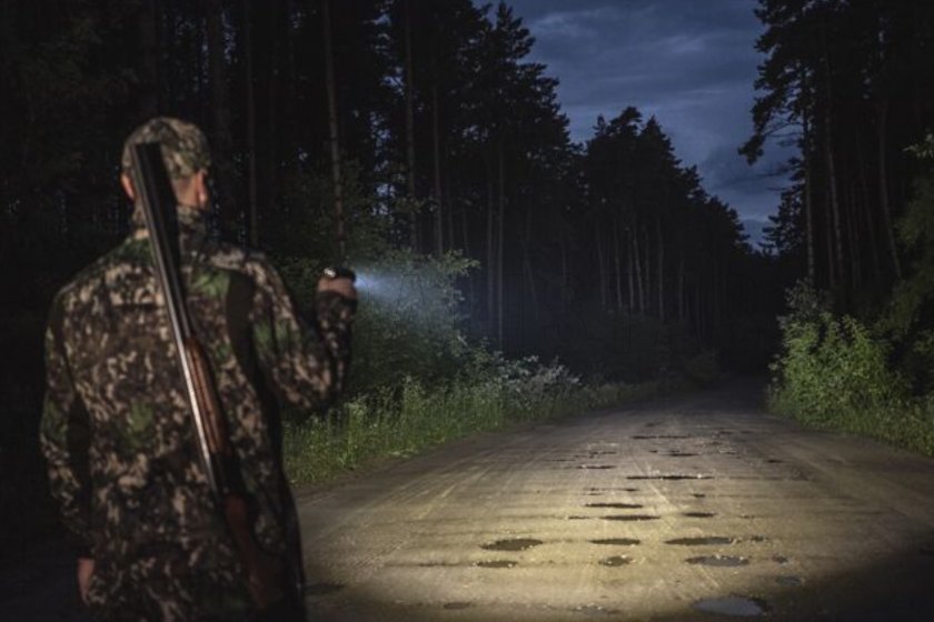 Latarka Armytek Viking PRO SET zimne światło 7